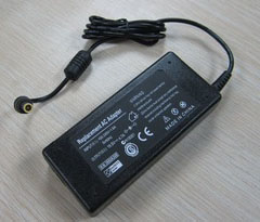 Sony Vaio PA-1650-87S 19.5V 3.3A 65W Netzteil